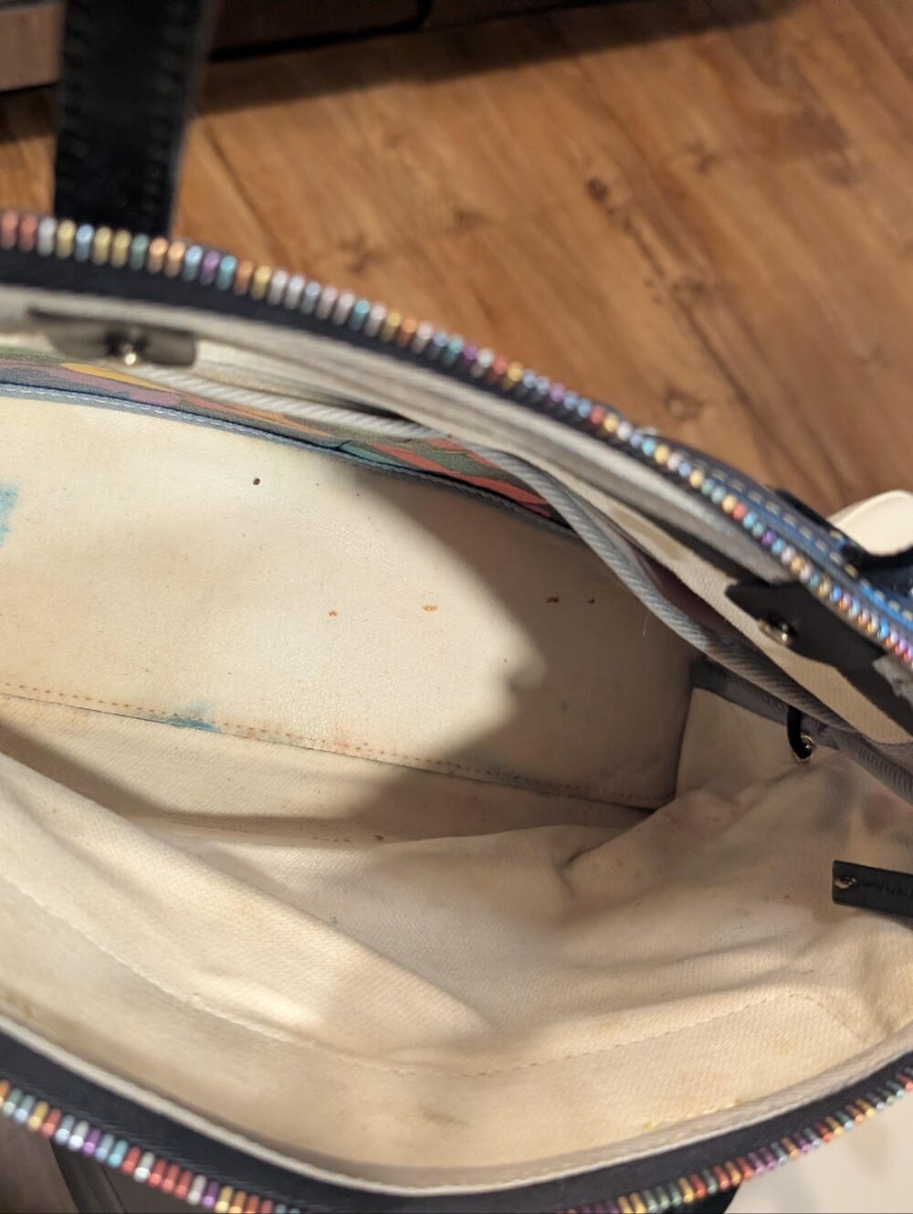 Dooney And Bourke Vintage Rainbow Duck - Picture 12 of 12
